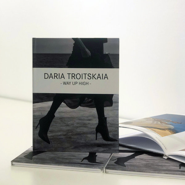 Daria Troitskaia - Way up High - Bildband Signed
